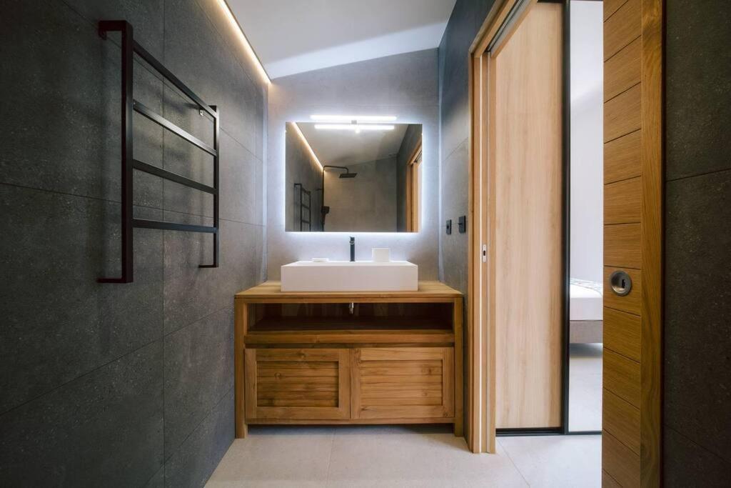 Summer Cosy - Villa Classee 4 Etoiles - 2 Suites Avec Piscine Chauffee Et Jacuzzi Integre Idealement Situee Chemin Summer Saint-Gilles-les-Bains Exterior foto